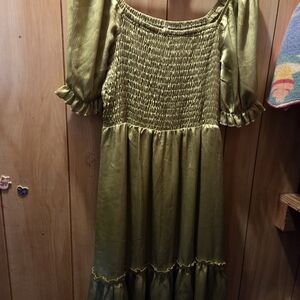 Green Belle Sleeve Dress Size S